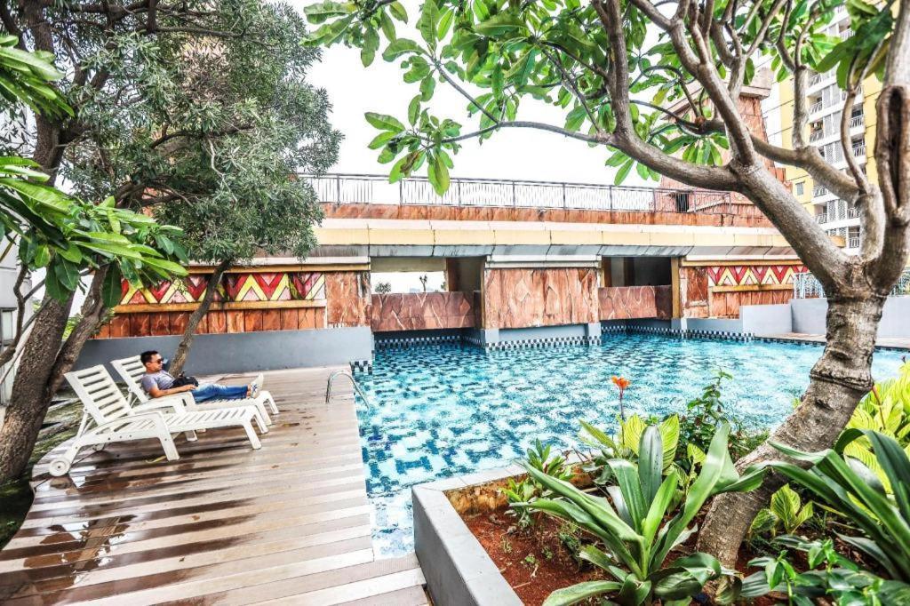 Great Western Hotel & Resort Serpong - Tangerang Exterior foto