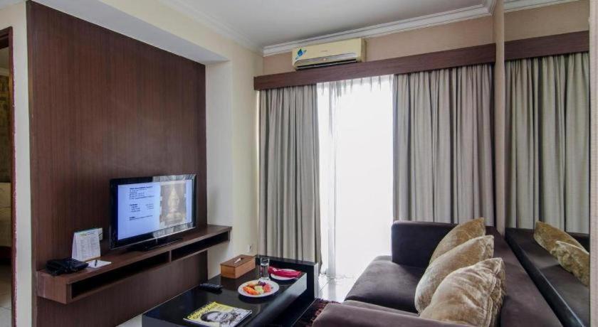 Great Western Hotel & Resort Serpong - Tangerang Exterior foto